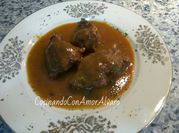 Una foto de carrilladas cerdo en salsa