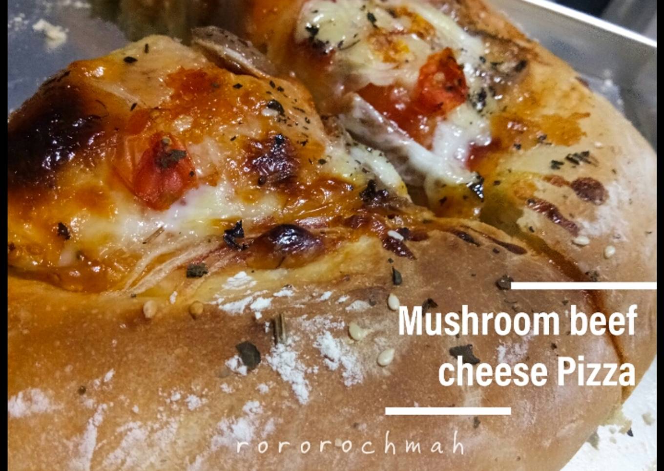 Beef melting cheese mashroom pizza