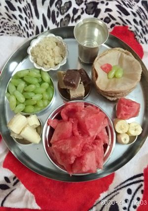 हलवा पूरी (Halwa puri recipe in Hindi) रेसिपी मुख्य फोटो