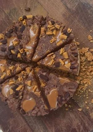 A picture of Chocolate peanut butter cheese cake.