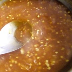 A picture of Hot and sweet dipping sauce.