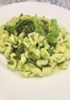 Foto di Orecchiette con cime di rape
