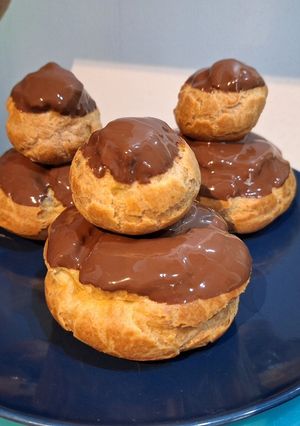 A picture of Chocolate Religieuse.