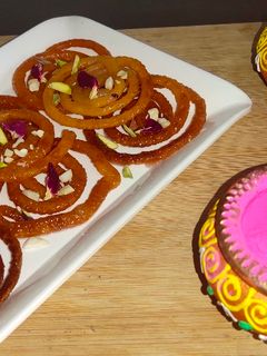 पनीर जिलेबी (paneer jalebi recipe in marathi) रेसिपी चे मुख्य फोटो