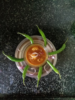 செட்டிநாடு முட்டை புளிக்குழம்பு (Muttai pulikulambu recipe in tamil) செய்முறை முக்கிய புகைப்படம்