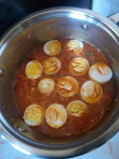 A picture of Egg curry.
