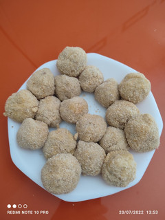 Foto principal de Croquetas de queso azul con nueces