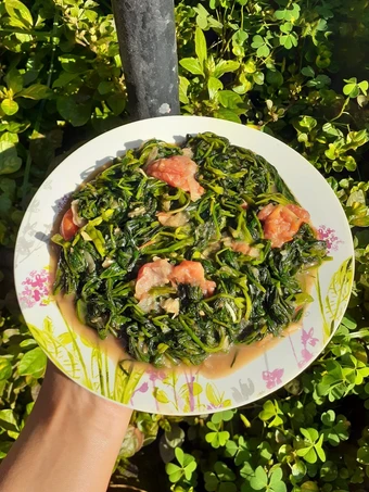 Langkah Mudah untuk Membikin Resep Tumis kangkung terasi saus tiram yang  Bikin Ketagihan Anti Ribet, Uenak Banget