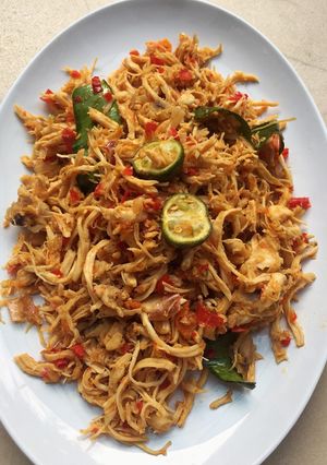 Foto resep Ayam sisit sere lemo (ayam sisit terasi jeruk limau)