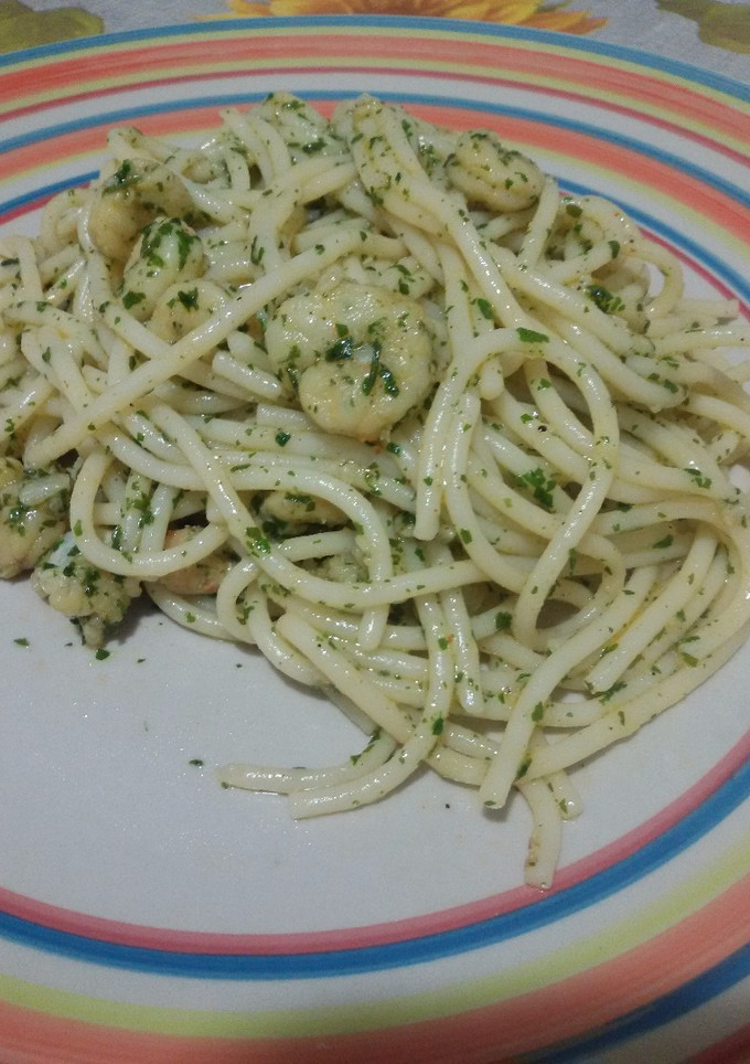 Una foto de Spaghetti con gambas al ajillo con thermomix