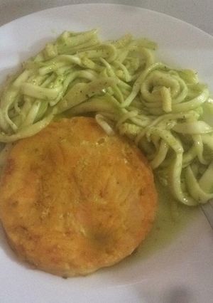 Una foto de Fetuccinni de zapallo italiano crudo (bajo en CHO)