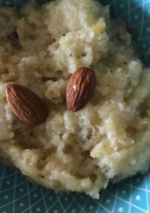 સોજી લીલા નાળિયેર નો શીરો (Sooji Lila Nariyal Sheera Recipe In Gujarati) રેસીપી મુખ્ય ફોટો