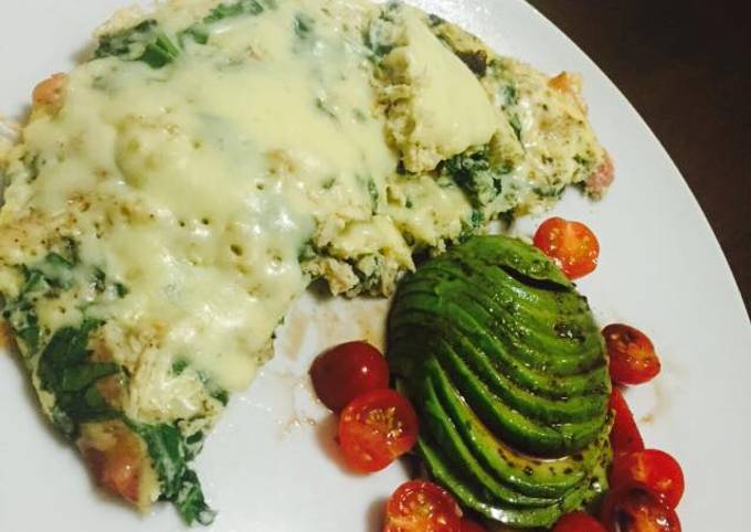 Recipe of Award-winning Chicken and spinach frittata with a side of avo and cherrie tomatoes in a balsamic dressing