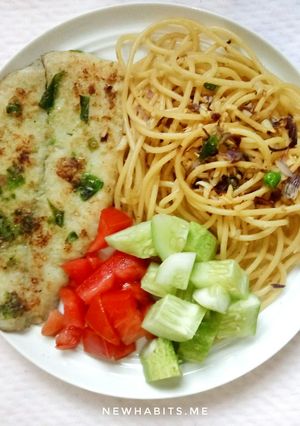 Foto resep Pasta aglio e olio + ikan grill dori + salad 478 kcal #menudiet