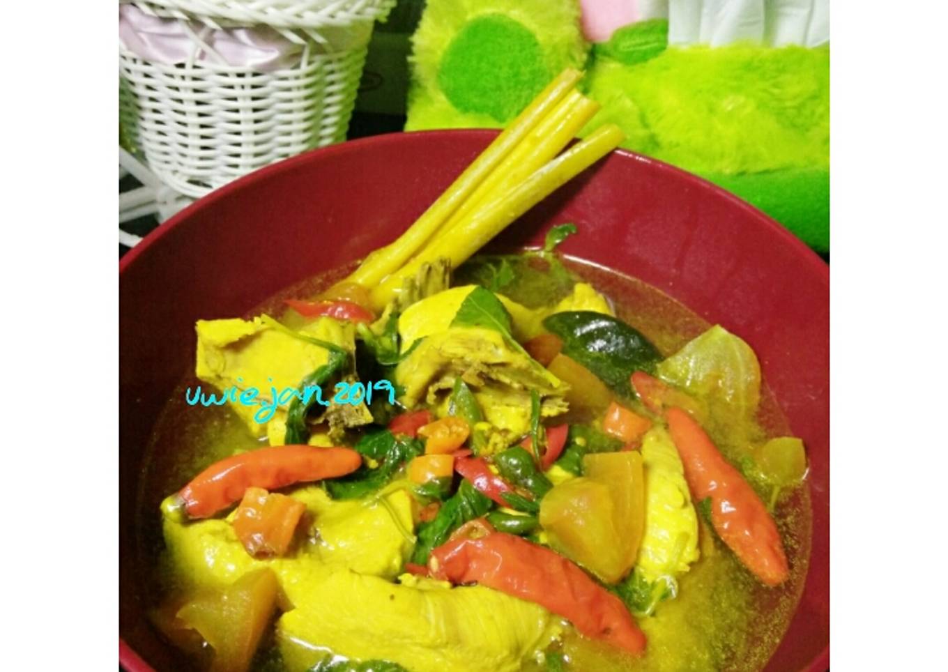 Sop ayam asam pedas