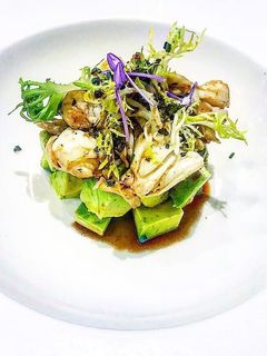 รูปของ 🥑🥑🥑 สลัดอะโวคาโดปูม้าน้ำสลัดแบบคลาสสิก🥑🥑🥑