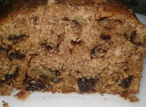 Una foto de Torta de ciruelas pasas y nueces
