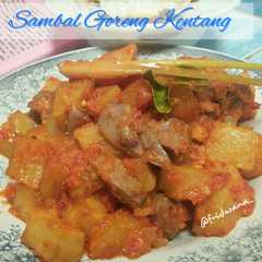 Sambal Goreng Kentang রেসিপির প্রধান ছবি