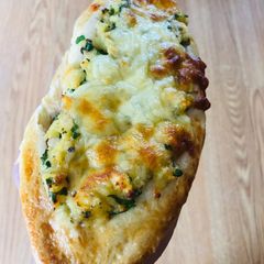 A picture of Potato Mozarella Cheese Bread.