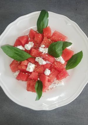 Une photo de SALADE DE 🍉 Feta 😋