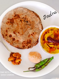 बाजरे की रोटी (bajre ki roti recipe in Hindi) रेसिपी मुख्य फोटो