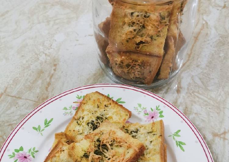 Crispy Garlic Cheese bread (roti tawar)