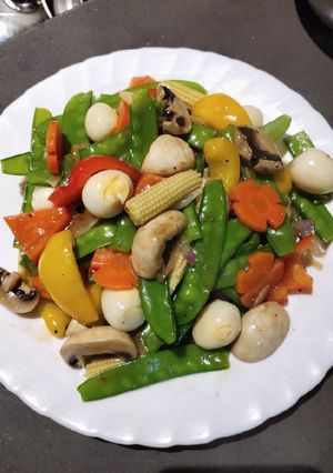 A picture of Veggies Deluxe.