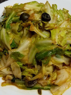 A picture of Sauted cabbage in garlic and olive sauce #mommasrecipes.