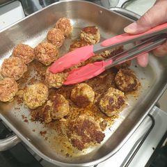 A picture of Pork and beef mince meatballs.