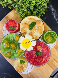 फ्लेवर्ड कांजी शॉर्ट्स (Flavoured Kanji Shorts recipe in Hindi) रेसिपी मुख्य फोटो