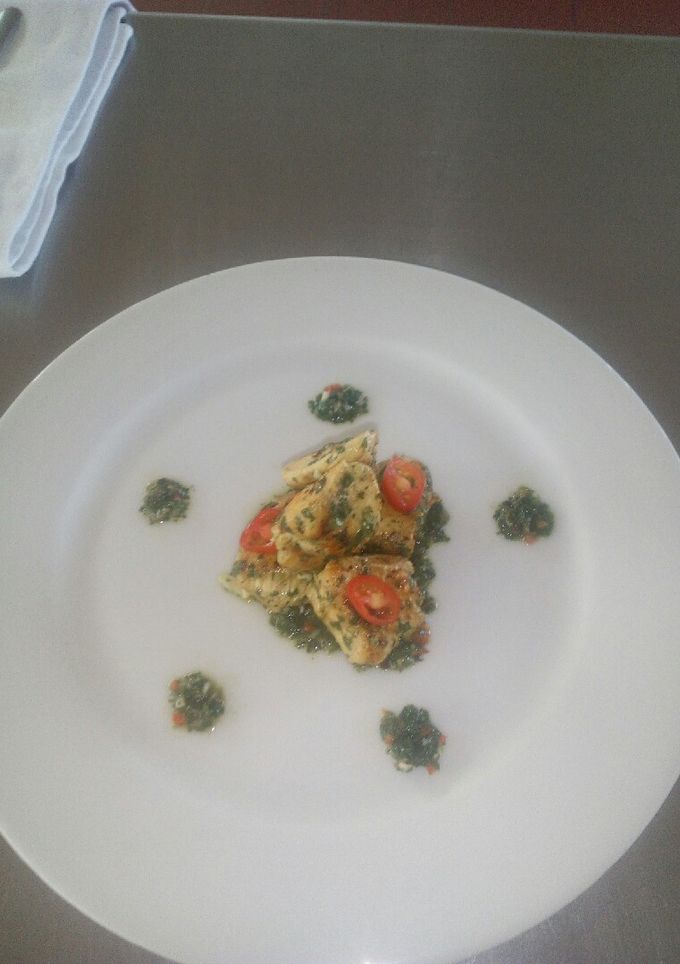 Una foto de Pollo a la parrilla con Chimichurri