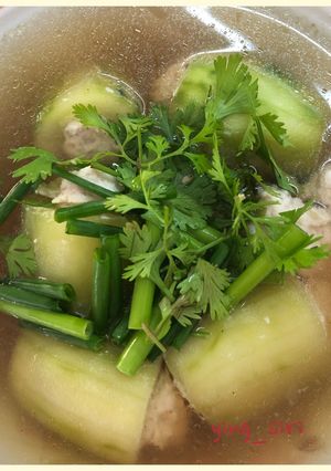 รูปของ ต้มจืดแตงกวายัดไส้ไก่สับ. 😋#ครัวผจนภัย