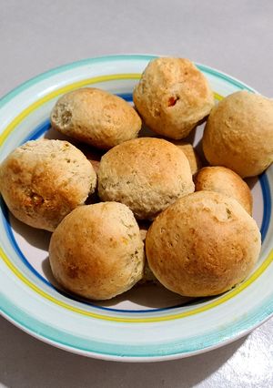 Una foto de Bolitas rellenas de membrillo 🌸