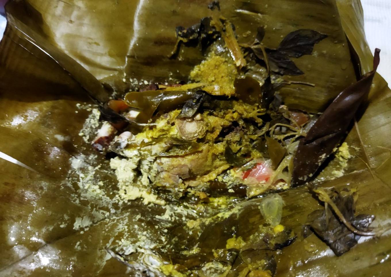 Garang Asam Ayam Bungkus Daun Pisang