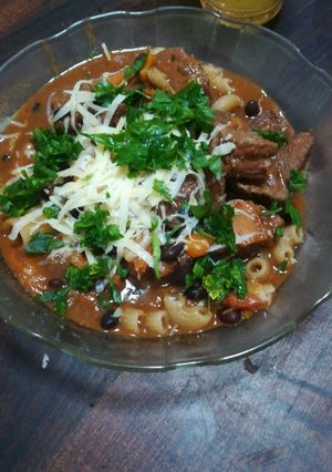Una foto de Guiso de fideos y porotos