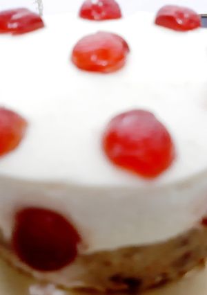 A picture of Strawberry Jelly Cheese Cake.