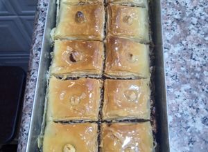Une photo de Baklawa algérienne 🇩🇿 aux cacahuètes 🥜