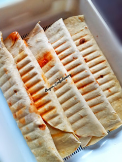 A picture of Vegetable shawarma.