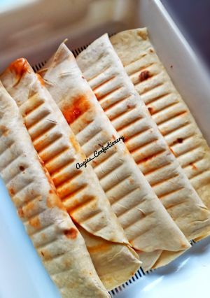 A picture of Vegetable shawarma.