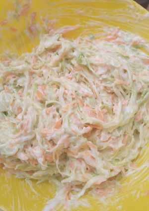 A picture of Coseslaw salad.