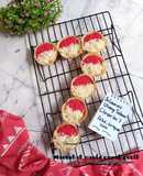 Martabak manis merah putih