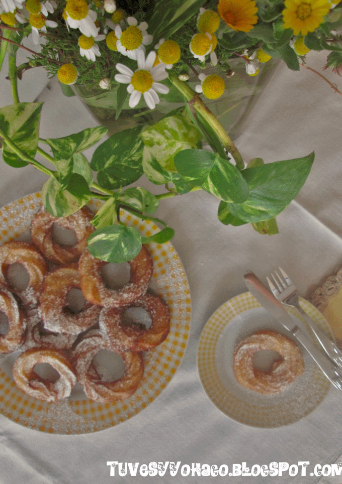 Una foto de Crullers