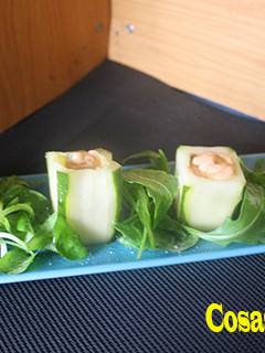 Una foto de Vasitos de pepino con anchoas y mayonesa