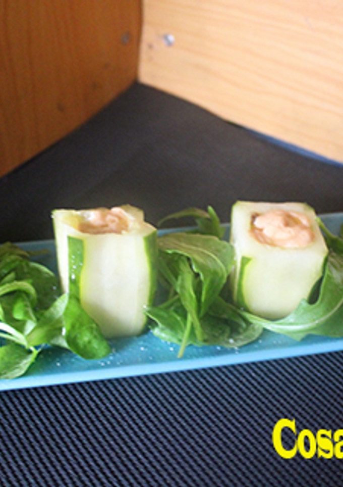 Una foto de Vasitos de pepino con anchoas y mayonesa