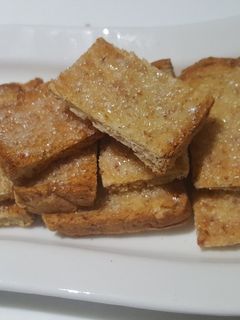 รูปของ ขนมปังกรอบ