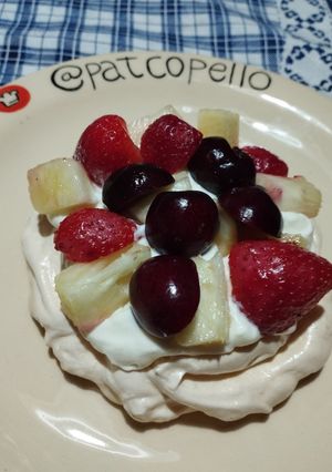 Una foto de ✨🥂 Pavlova de fin de año ✨🍾