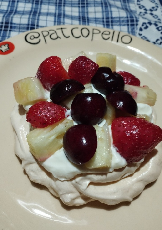 Una foto de ✨🥂 Pavlova de fin de año ✨🍾