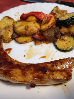 Foto principal de Costilla de cerdo teriyaki con guarnición