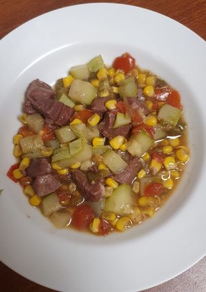 Foto principal de Calabacines con estofado de cerdo