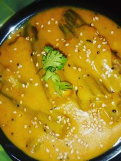 સરગવાનું બેસન વાળું શાક (Drumstick Besan Shak Recipe In Gujarati) રેસીપી મુખ્ય ફોટો